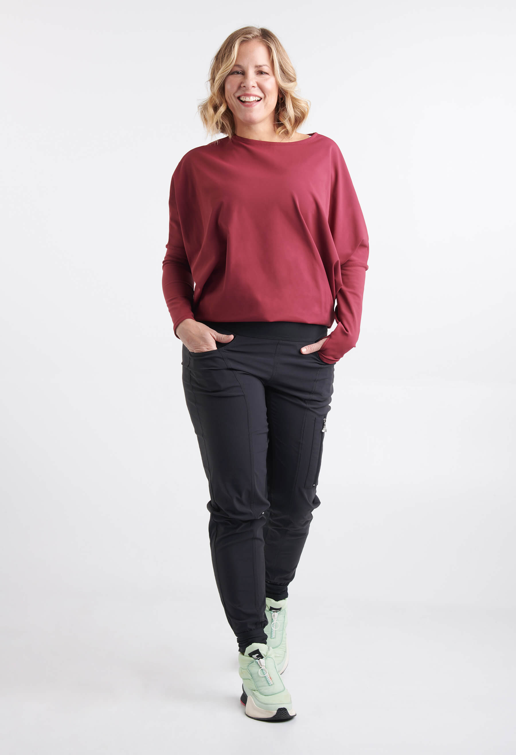 Renée - High-waisted elasticated trousers - Black 