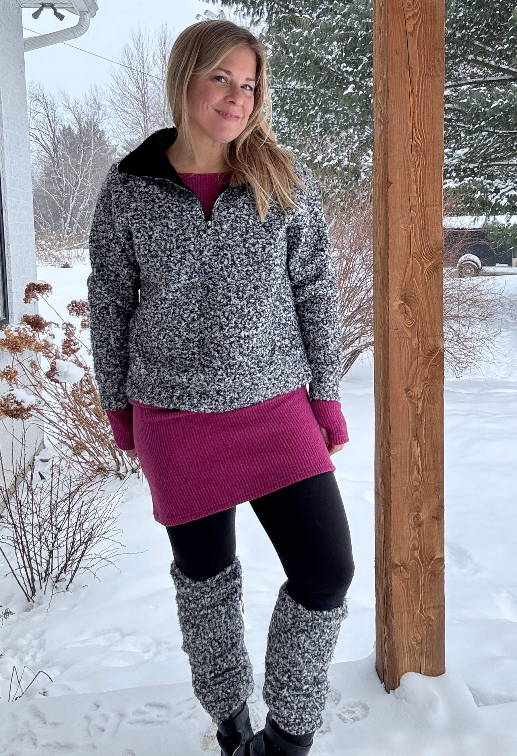 Charlotte - Curled leg warmers