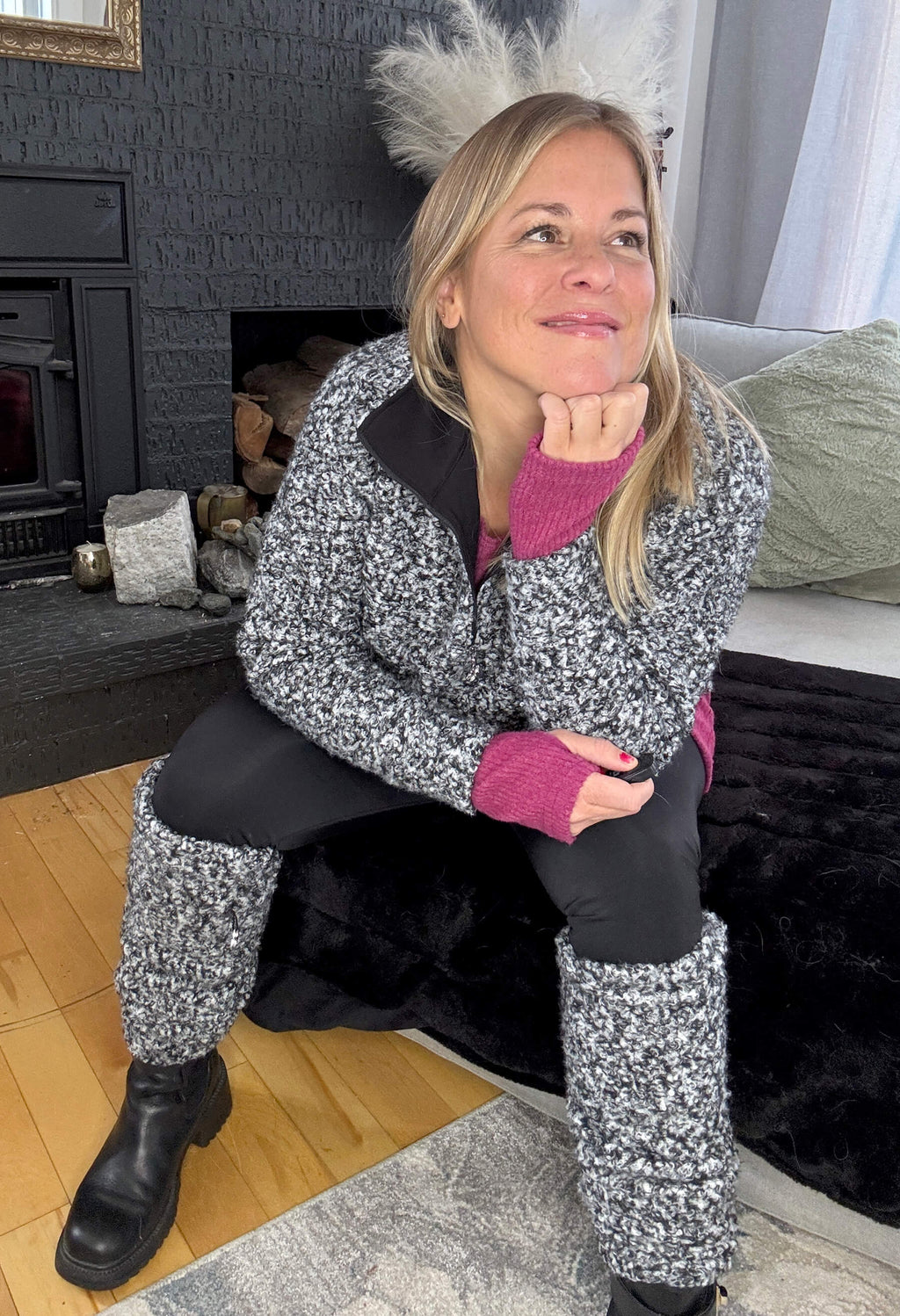 Charlotte - Curled leg warmers