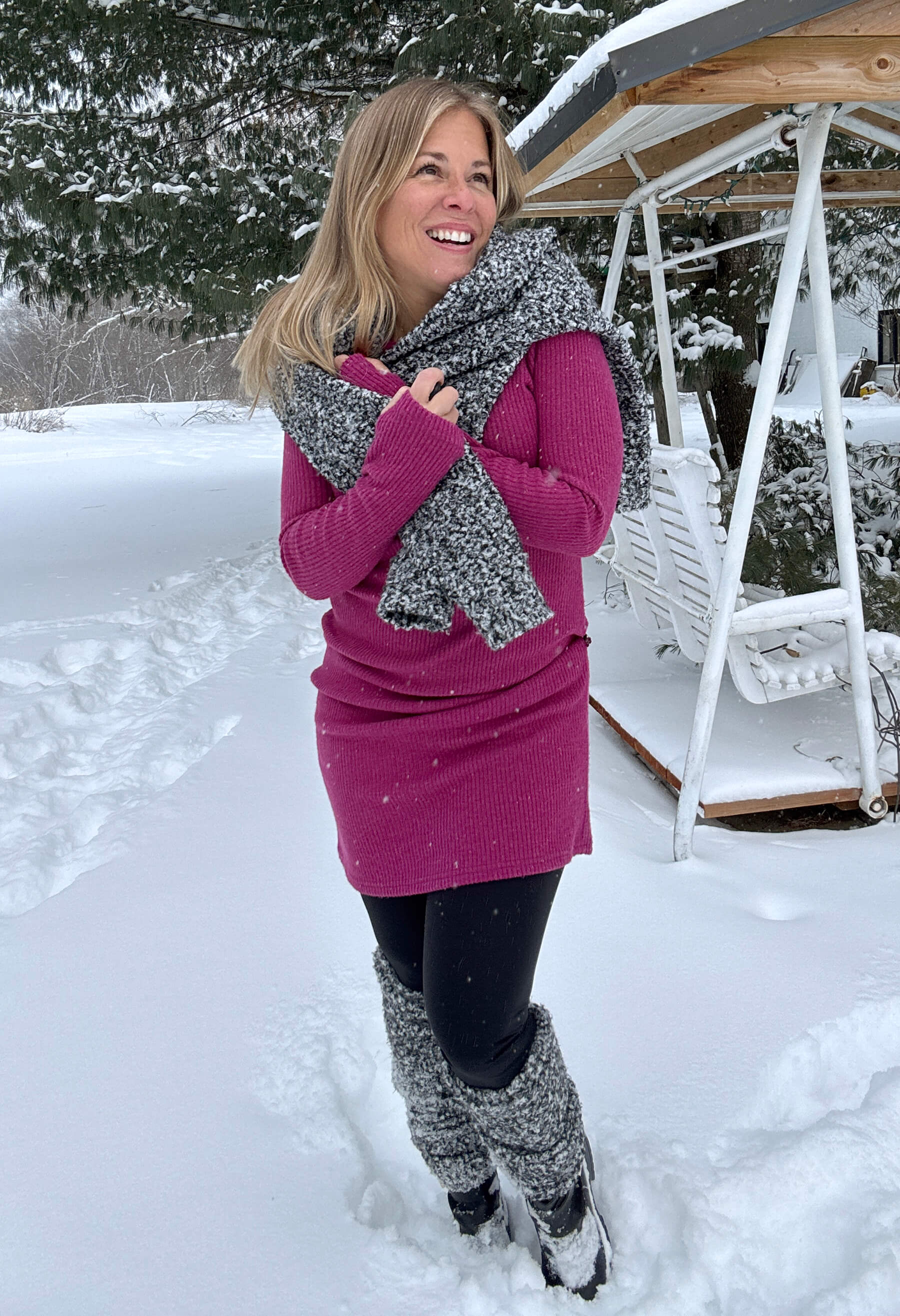 Charlotte - Curled leg warmers