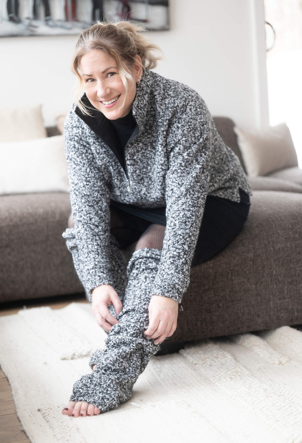 Charlotte - Curled leg warmers