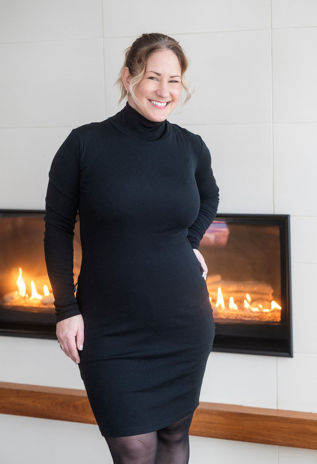 Cynthia - Robe à col montant et à manches longues