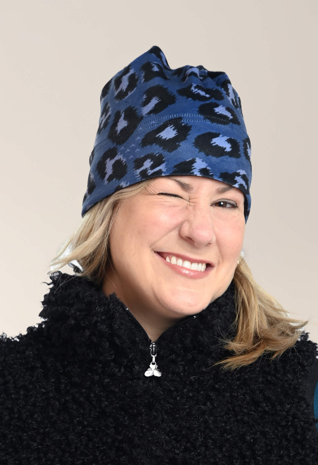 Louise - Three-season toque with feline pattern